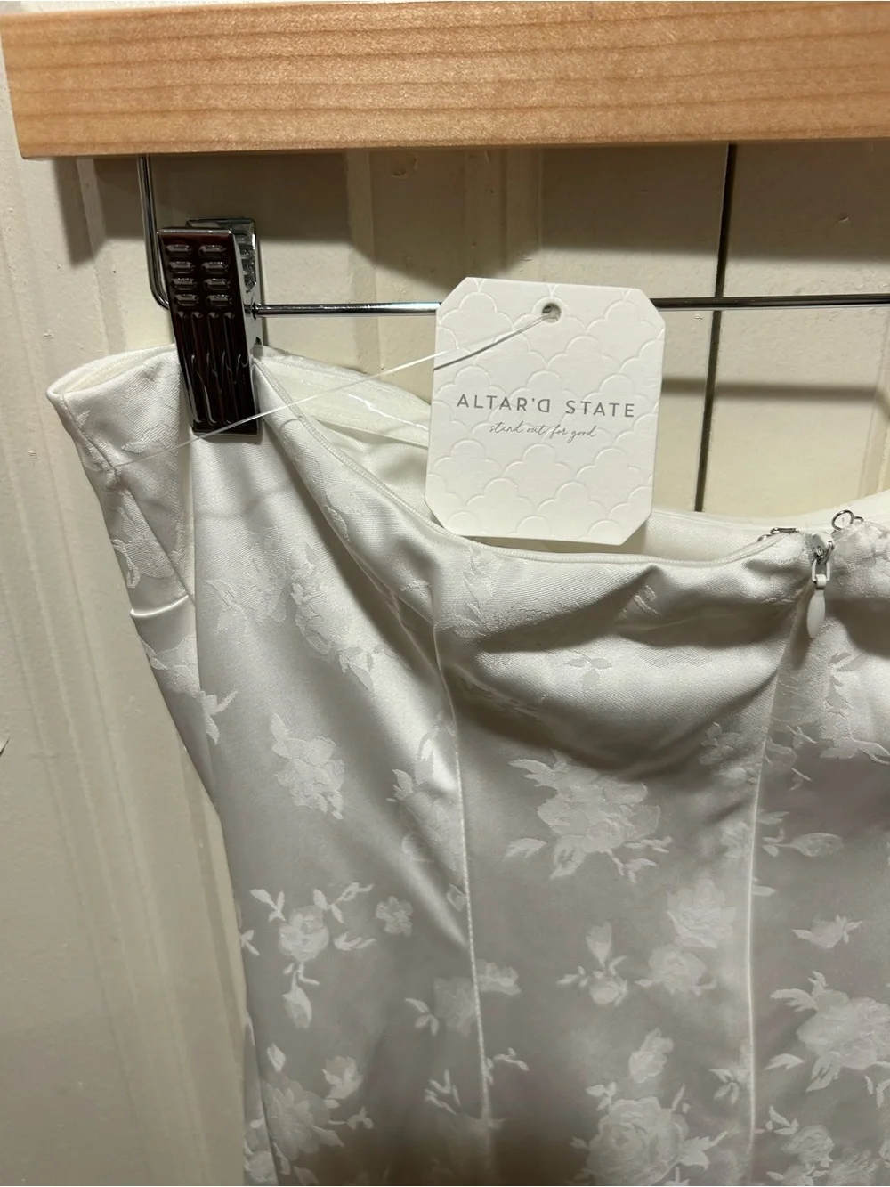 NWT Altar’d State Strapless Jacquard Dress White Floral , Large